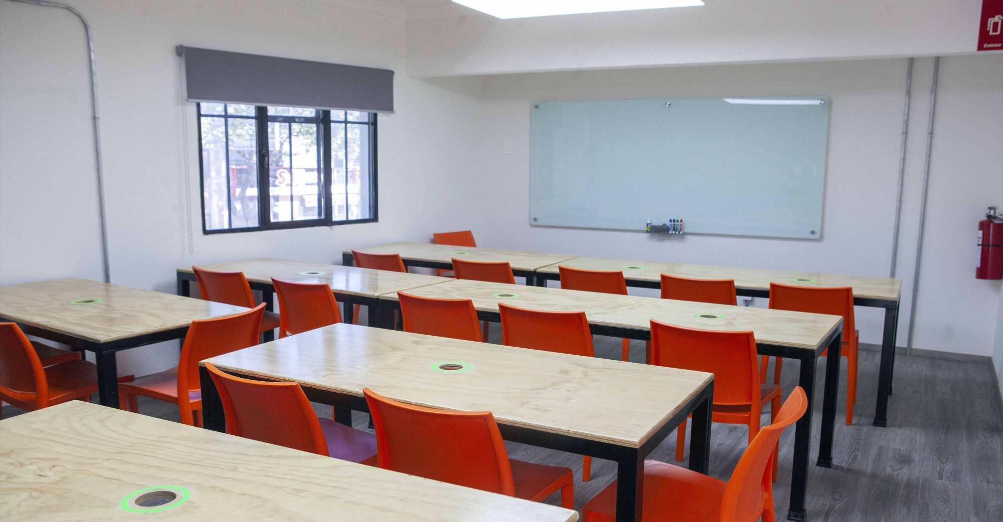 la-escuela-aula-02